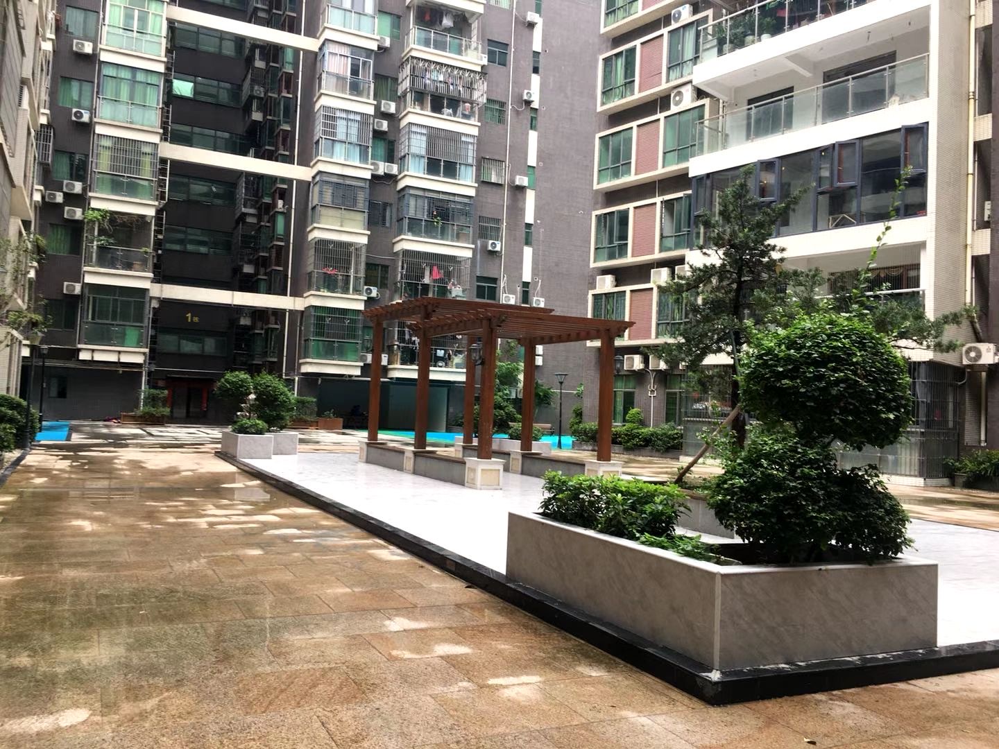 龙华六号线地铁口《龙华幸福里》四栋花园村委房小产权均价12000/平带精装首付五成分期五年利息3.2厘 - 深莞惠小产权房信息网